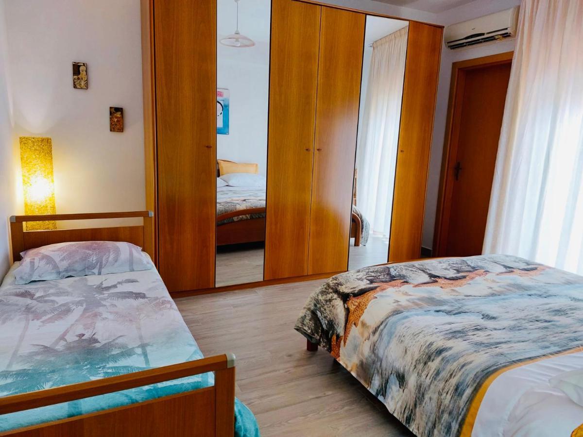 Vistamare Apartments เรจโจ ดี คาลาเบีย ภายนอก รูปภาพ