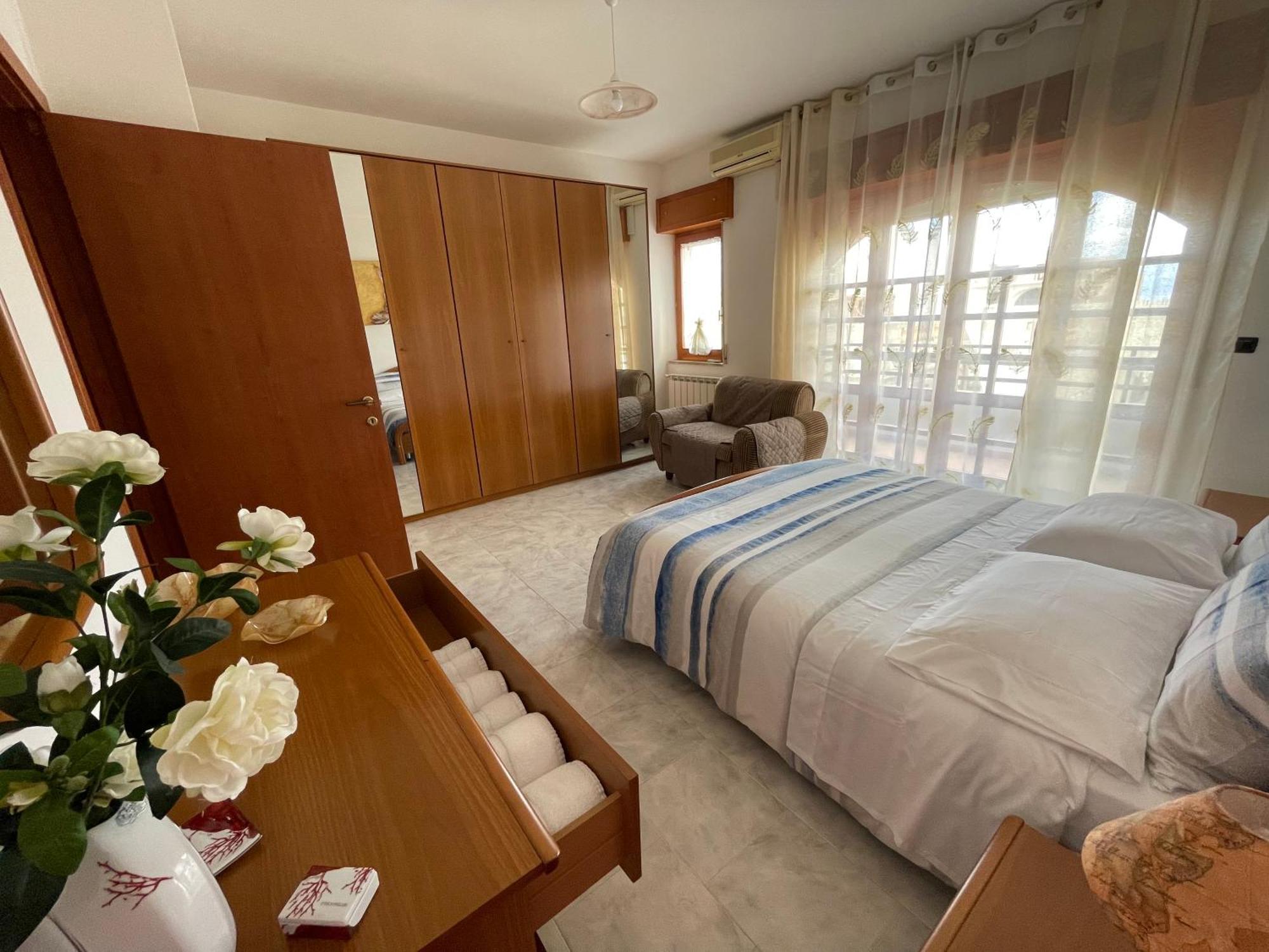 Vistamare Apartments เรจโจ ดี คาลาเบีย ภายนอก รูปภาพ
